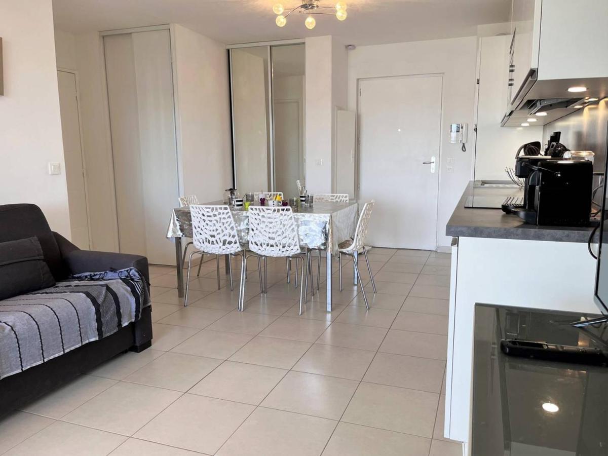 Charmant T2 Climatise Avec Grande Terrasse, Piscine Et Parking Privatif, Proche Plage Et Commerces. - Fr-1-251-441 Ле-Лаванду Экстерьер фото